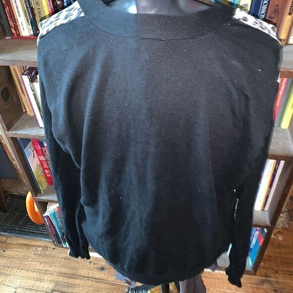 Torrid 1x zebra cheetah semi sheer front black cardigan - Picture 2 of 3